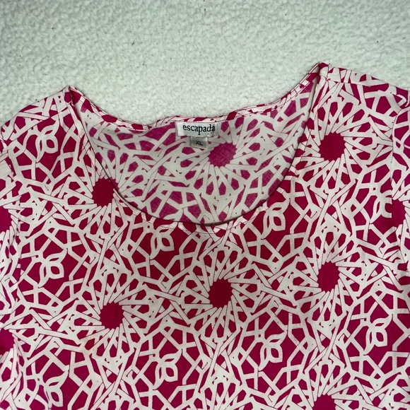 Women’s XL Pink/White Escapada brand Top - Picture 3 of 10